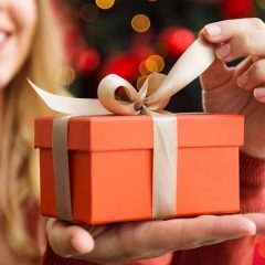 Почему подарок-впечатление лучше, чем обычный подарок